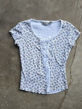 vtg y2k lace up floral indie tops